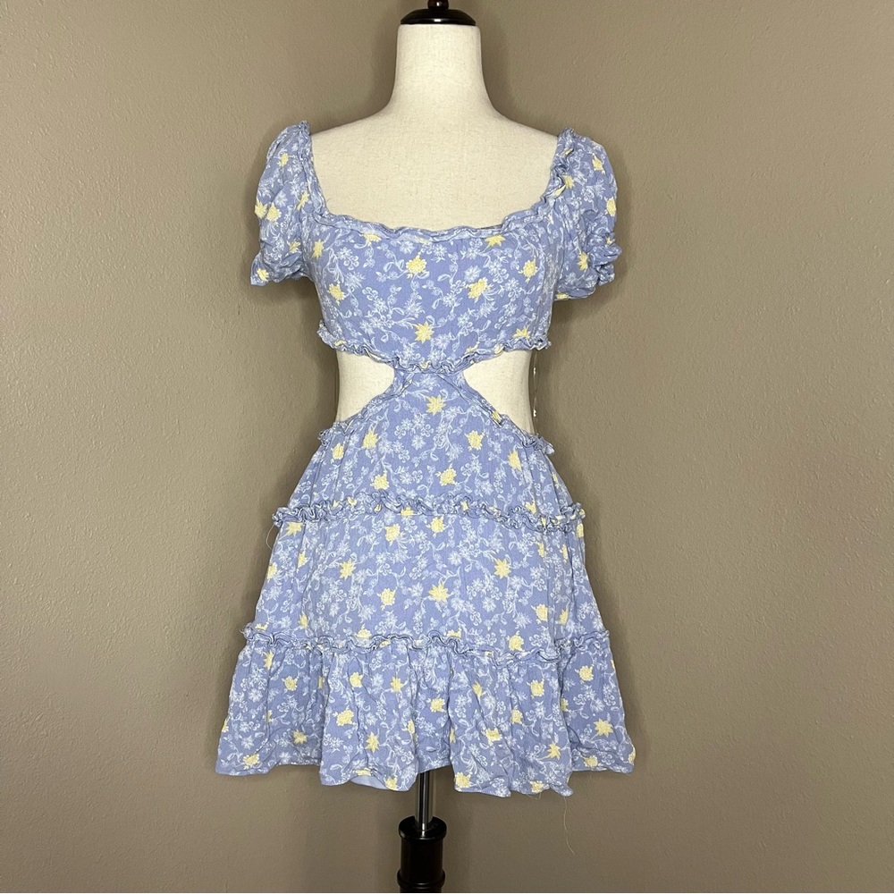 Love Tree Puff Sleeves Ruffle Cut Out Backless Mini Dress Blue, Small──★
